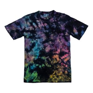 Kaos tie-dye sebagai salah satu tren model kaos unik